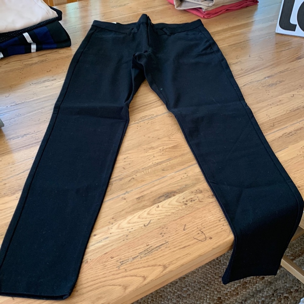 Gap “Slim City Pant”, Size 6, 2 colors :black NWT, red worn once. 2 for $30